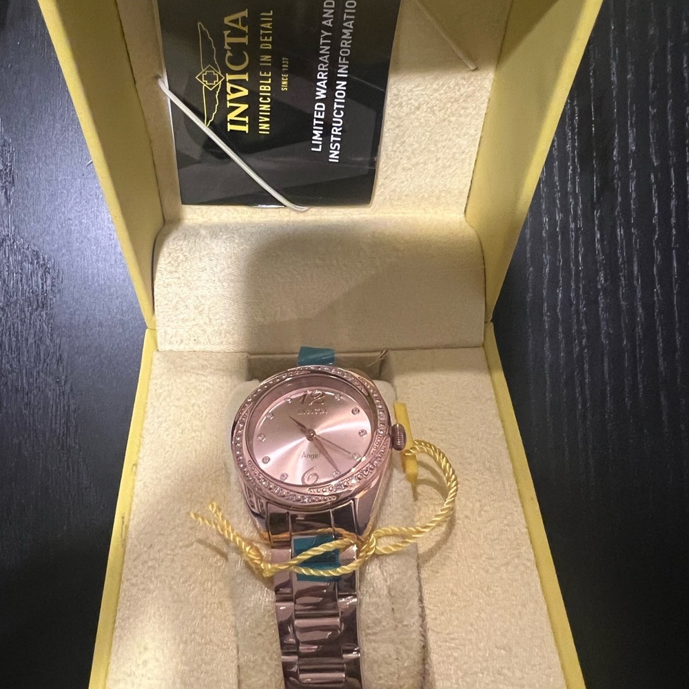 Women’s Invicta Watch Rose gold